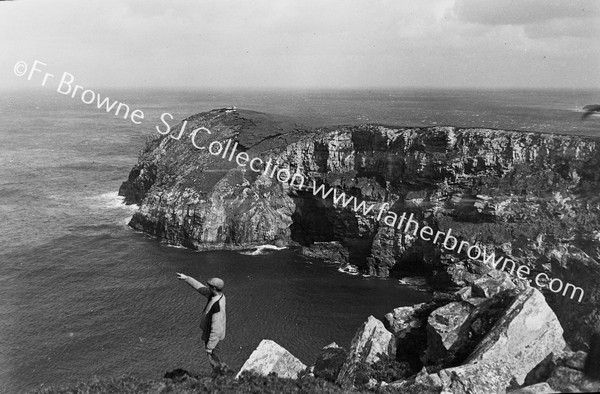 PORTACLOY & BENWEE HEAD PORTACLOY POINT & RUINED 